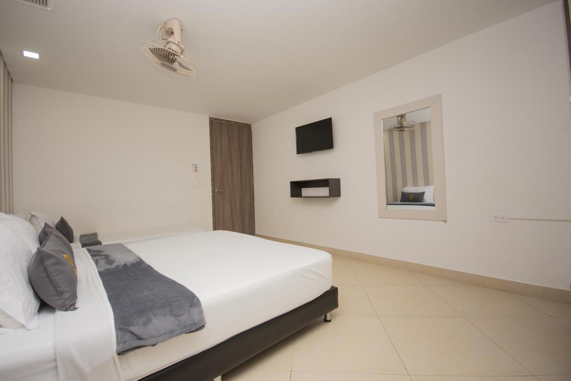 Hotel Perlatto Бейо Екстериор снимка